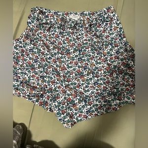 J CREW- FLOWER SHORTS 🌺